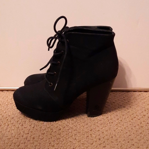 Platform ankle booties - Picture 1 of 8